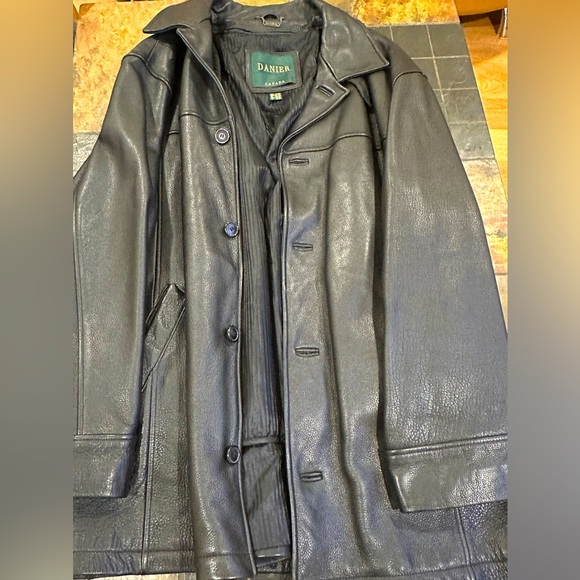 Danier Genuine Leather Jacket - Picture 9 of 16